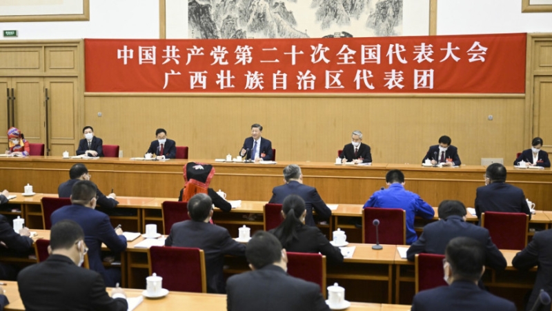 習(xí)近平出席廣西團討論。