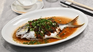 食譜｜人氣名廚葉世昌教煮豉汁蒸鯧魚(yú)，傳授調(diào)校豉汁秘方