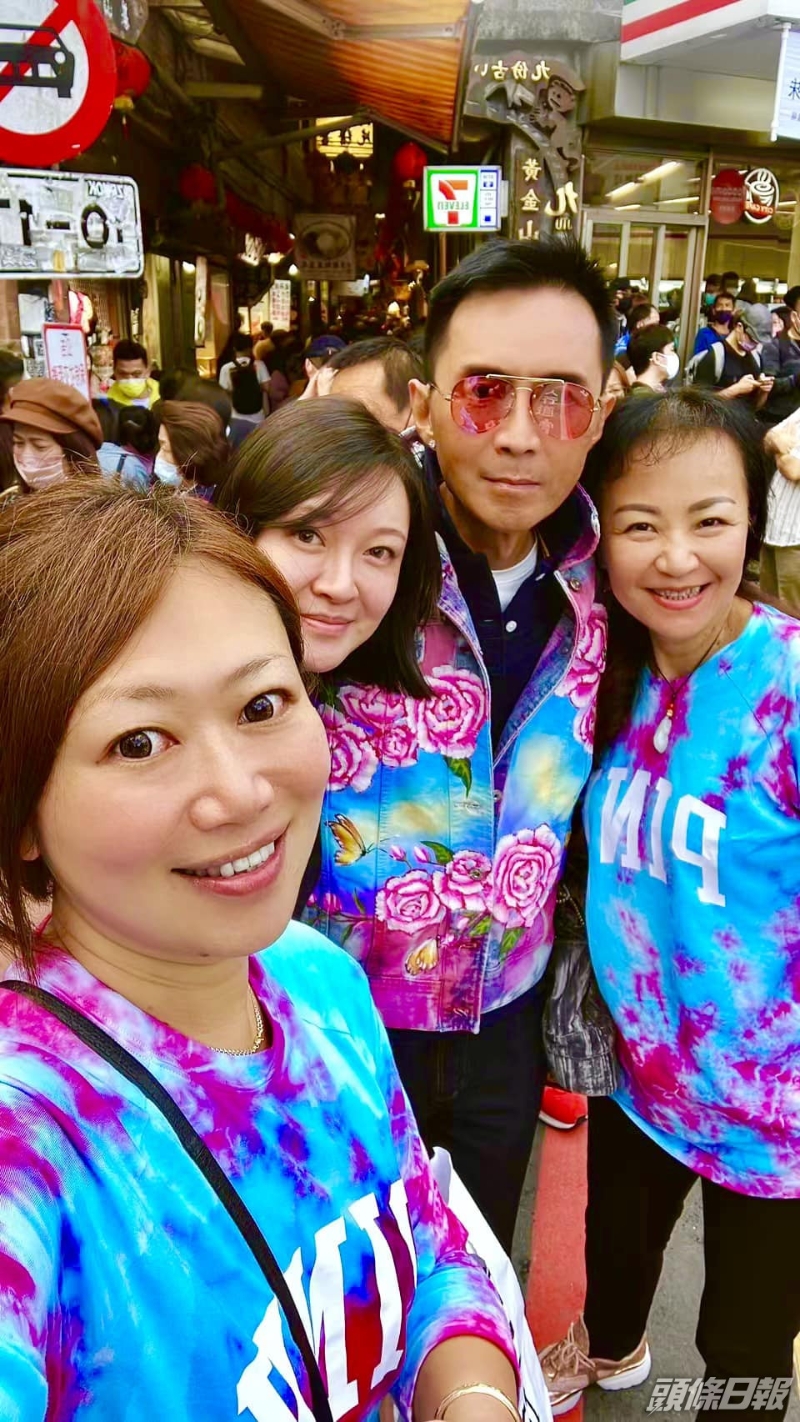 昨日兩夫婦與兩個員工同游九份。