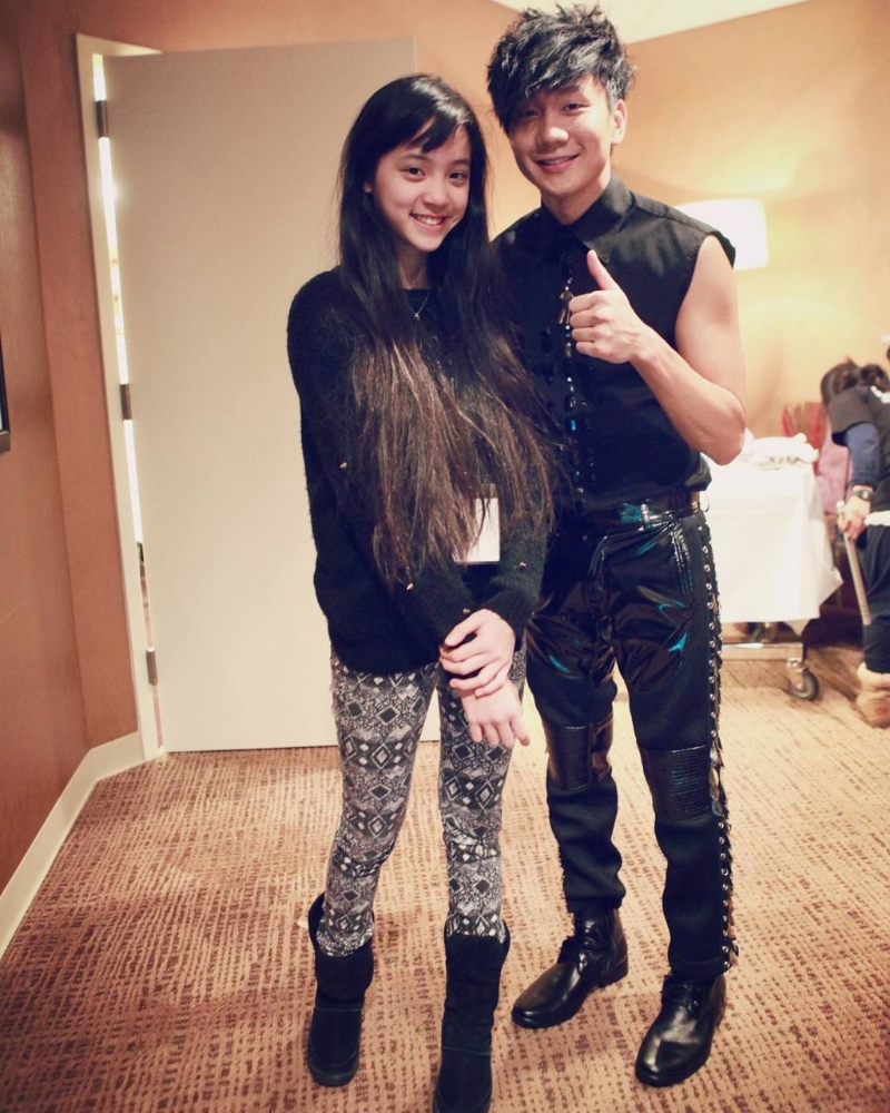 林俊杰曬十年前與歐陽娜娜的合照。 （圖/林俊杰facebook）