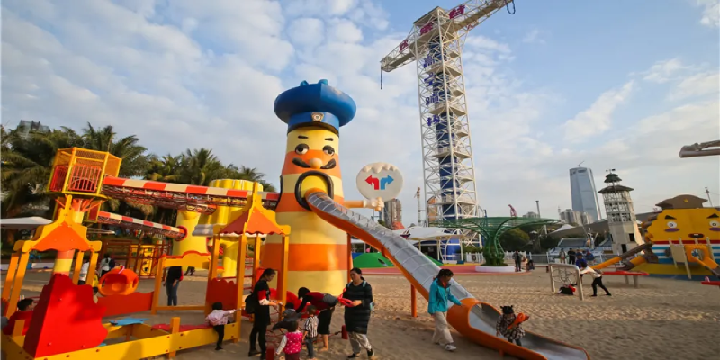 如魔幻城堡、冒險(xiǎn)山、陽光海岸、歡樂時(shí)光等。