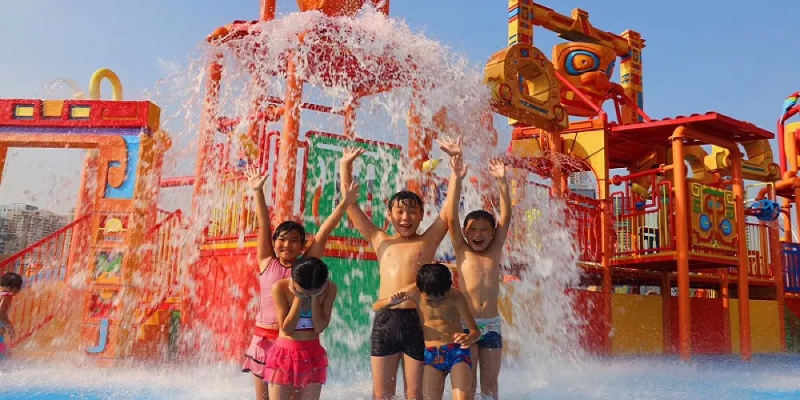 共有100多個(gè)遊樂項(xiàng)目。