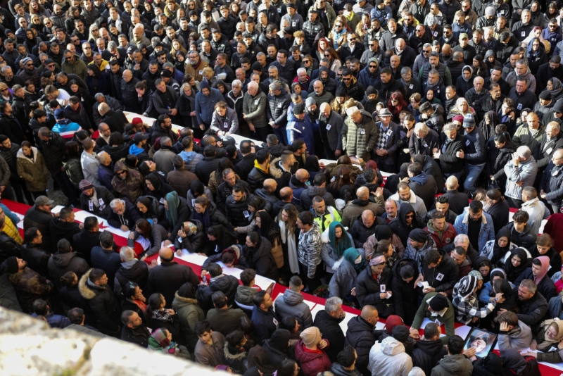 北塞浦路斯悲慟送葬。 路透社