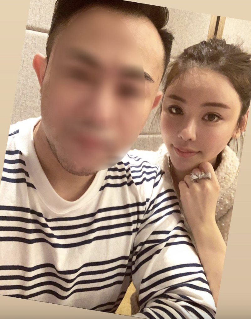 蔡天鳳生前與前疑似前夫胞兄合照。