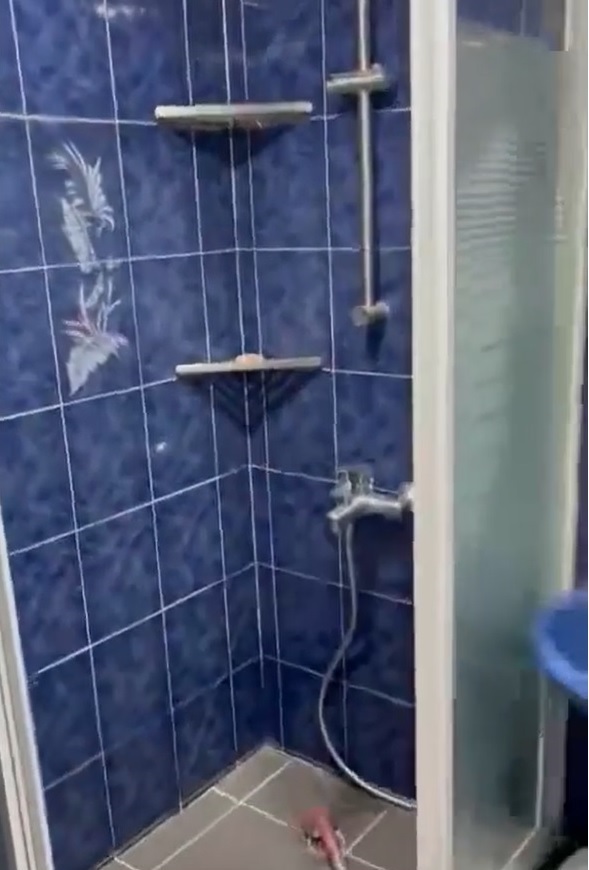 浴室企缸。 香港江湖日報FB群組