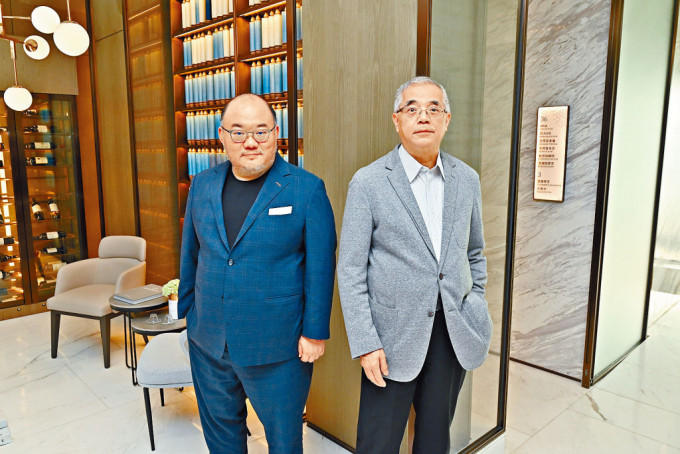 鼎珮馬宣義（左）表示，隨著樓價(jià)回升，之前積壓的購買力開始釋放，旁為陳玉成。