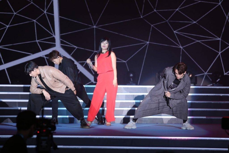 玄學家七仙羽師傅為Viu TV拍攝了不少綜藝節(jié)目。