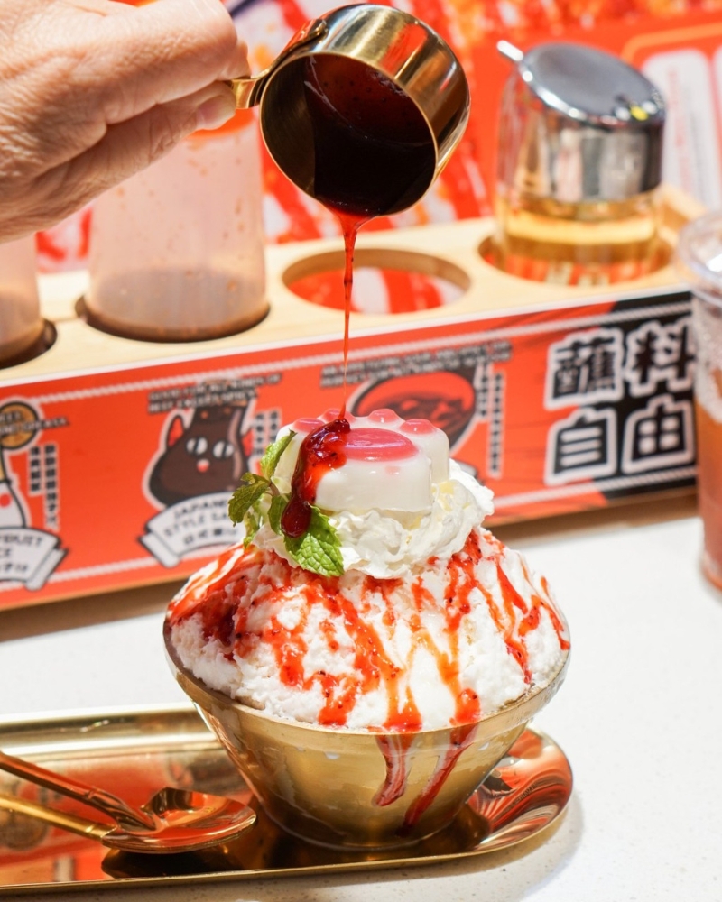 甜點(diǎn)用上貓抓的造型，賣(mài)相萌爆。