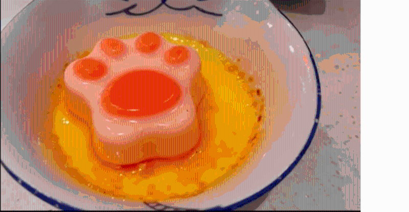 貓抓布丁。 （圖片來(lái)自 bilibili.com 截圖）