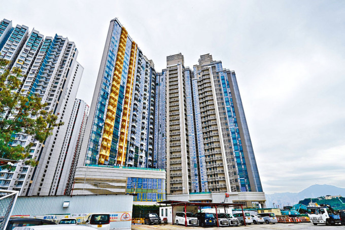 由信和、會(huì)德豐地產(chǎn)、嘉華及爪哇合作發(fā)展的西九龍維港滙II，昨日再售出2伙。