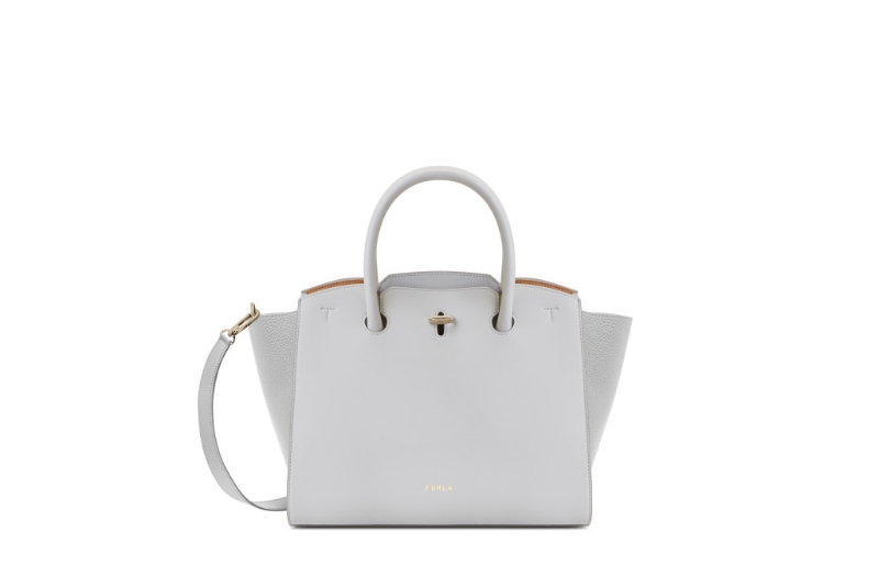 Furla Genesi白色羅馬牛皮并Eracle光滑皮革中型號手袋/$5，490/Furla。 