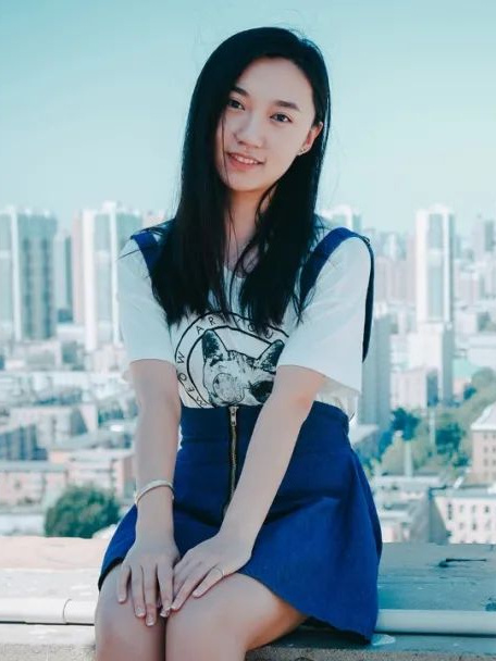 朱悅萌把青春和夢想融入祖國的航母事業(yè)。