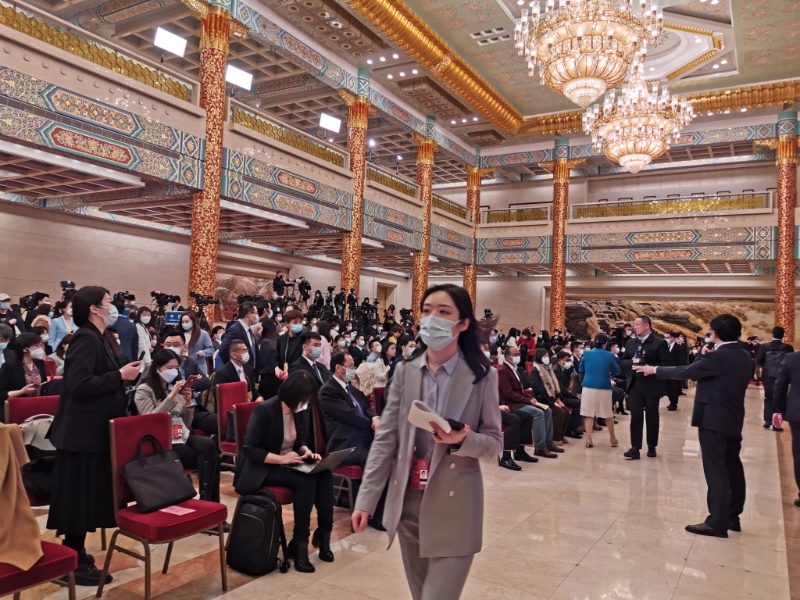 記者會現(xiàn)場已有大批記者等待。 楊浚源攝