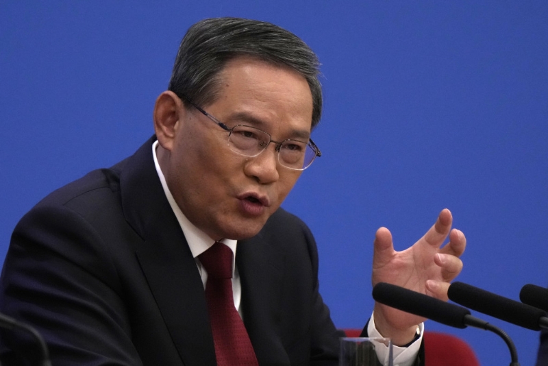 李強總理：有關(guān)部門履行審批監(jiān)管職責(zé)不能只踩剎車不踩油門。AP