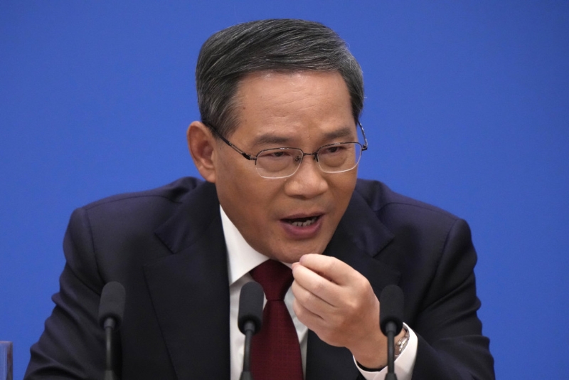 李強：拓寬就業(yè)渠道，幫助年輕人通過勞動和奮鬥更好實現(xiàn)人生價值。AP