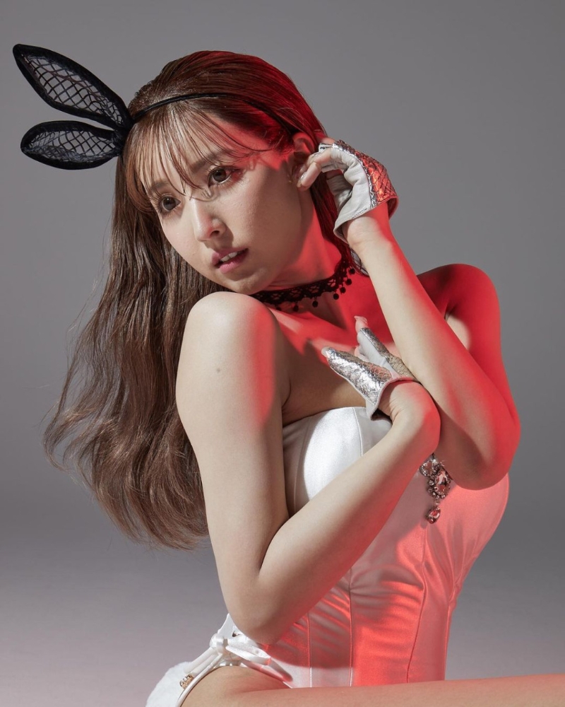 其他兔女郎look一樣咁正。