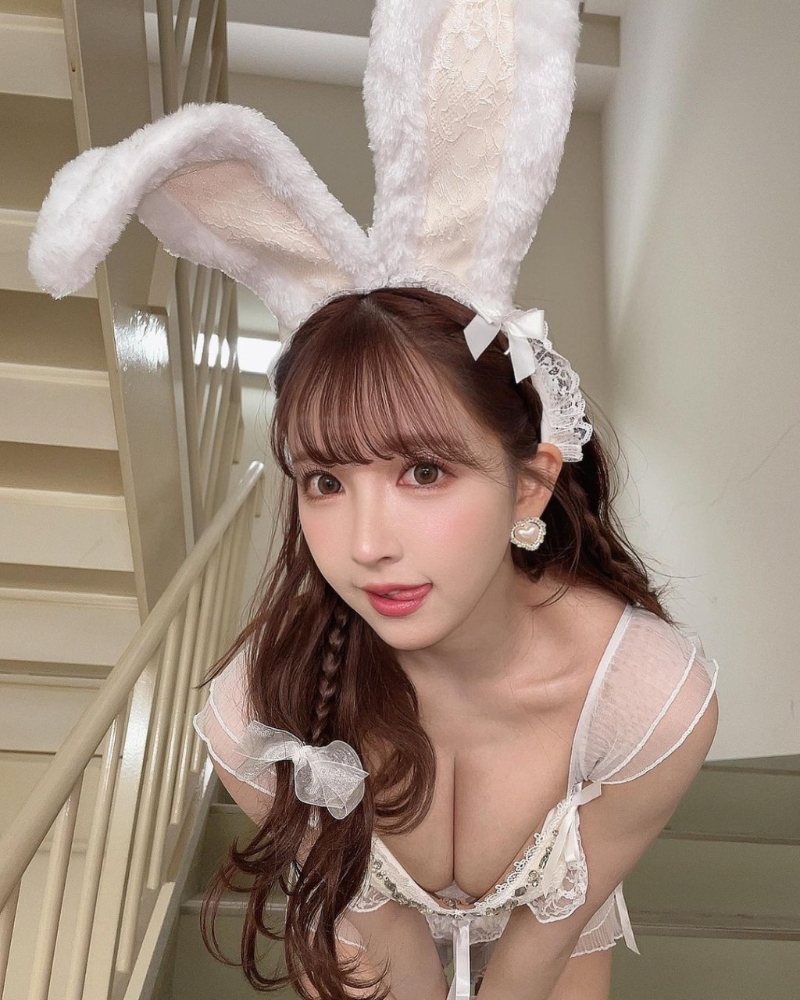 其他兔女郎look一樣咁正。