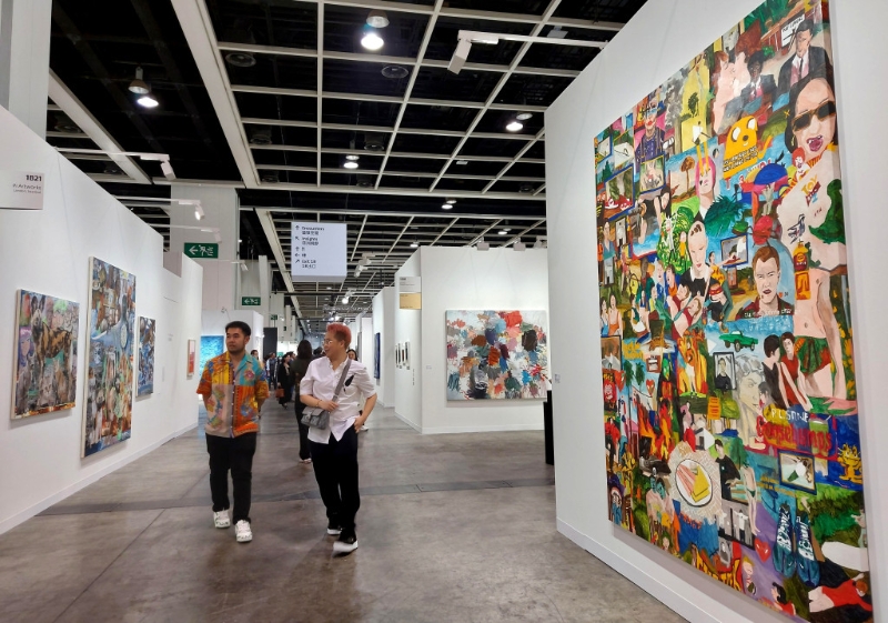 今年是歷經(jīng)3年疫情后首屆無須再戴著口罩參觀的藝博會。