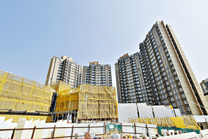 飛揚2期今日進行首輪銷售，發(fā)展商曬冷盡推全盤共400伙進行揀樓。