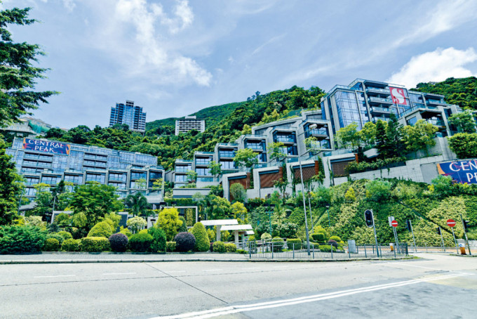 新地旗下港島東半山超級豪宅Central Peak本月連沽2伙，合共套現(xiàn)逾5.86億。
