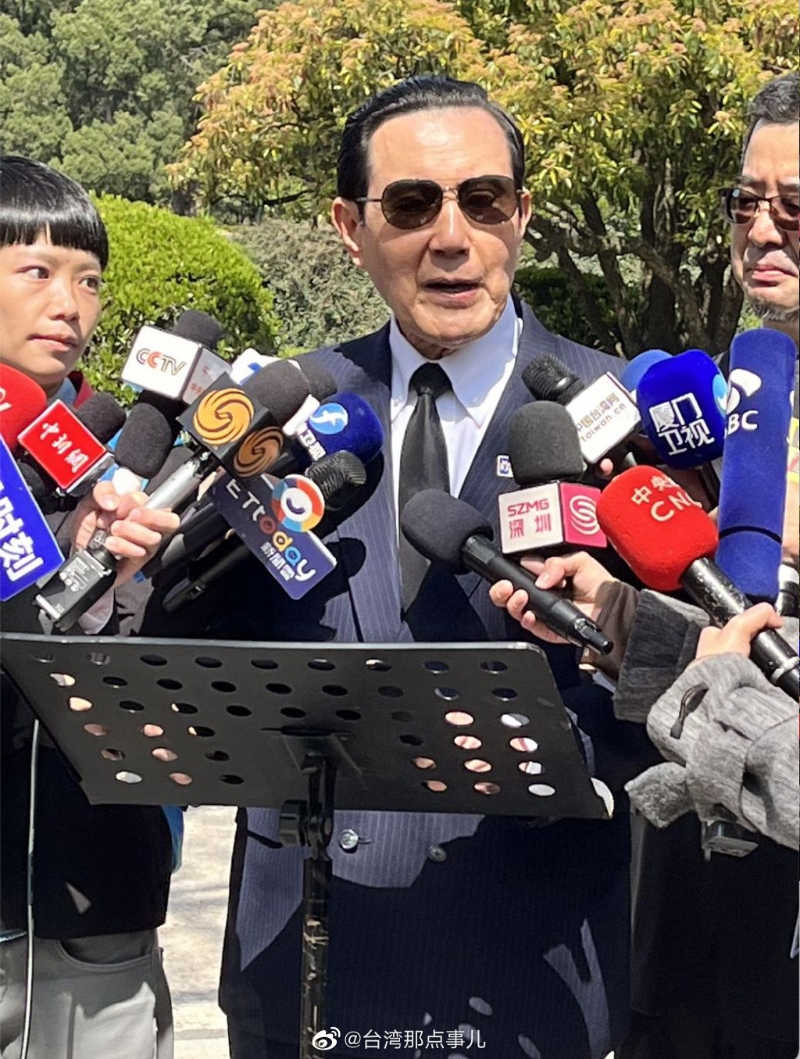 馬英九接受媒體訪問。 微博圖