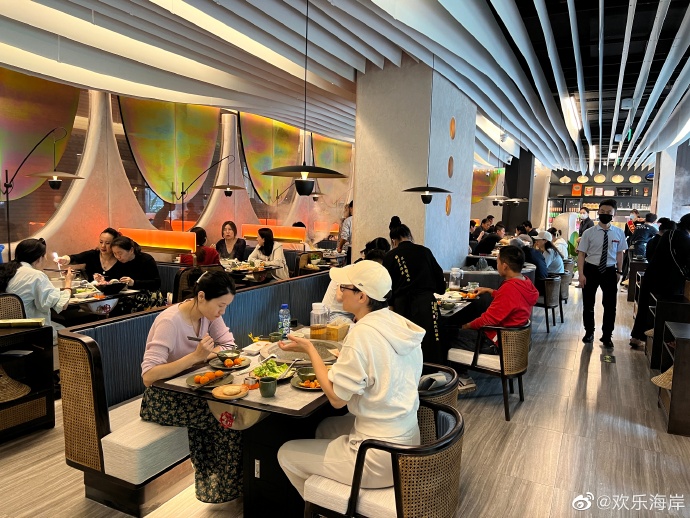 鮮潭石鍋魚(yú)經(jīng)裝潢後，最近重新開(kāi)幕。