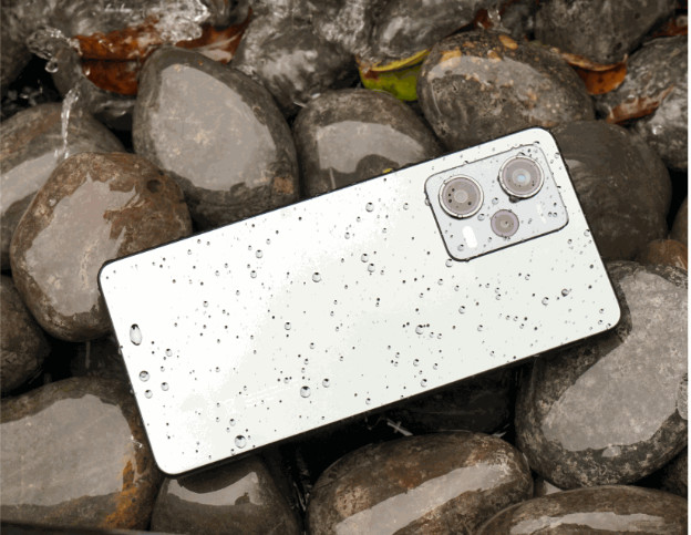 Redmi Note 12 Pro 5G機(jī)身擁有IP53生活防水規(guī)格。