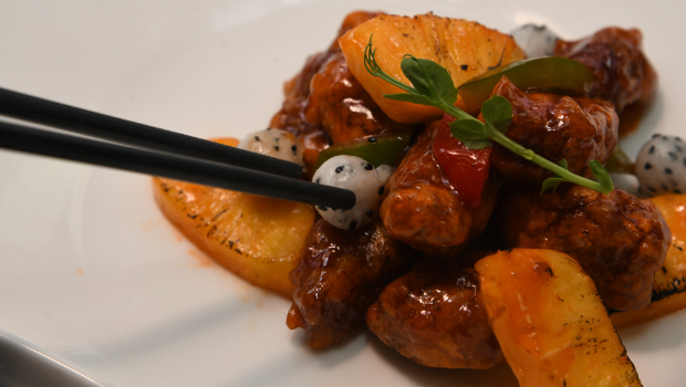 咕嚕肉是家喻戶曉的經(jīng)典小炒，注重酸甜、酥脆的多重口感