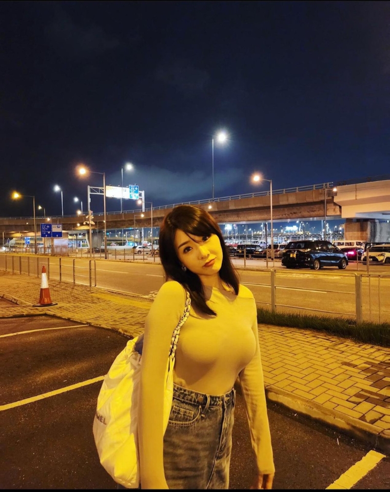 孫雪琪近日曬出夜游照，令網(wǎng)民激動