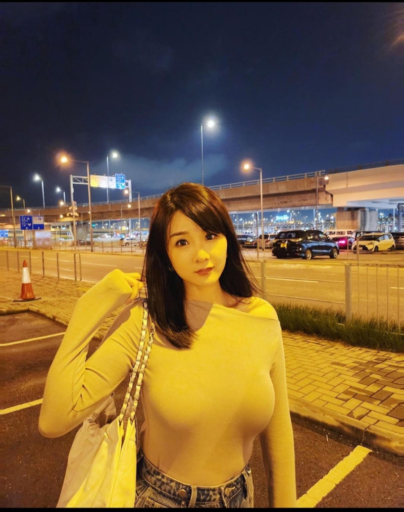 雖然孫雪琪衣著密實，但G Cup火辣身材表露無疑