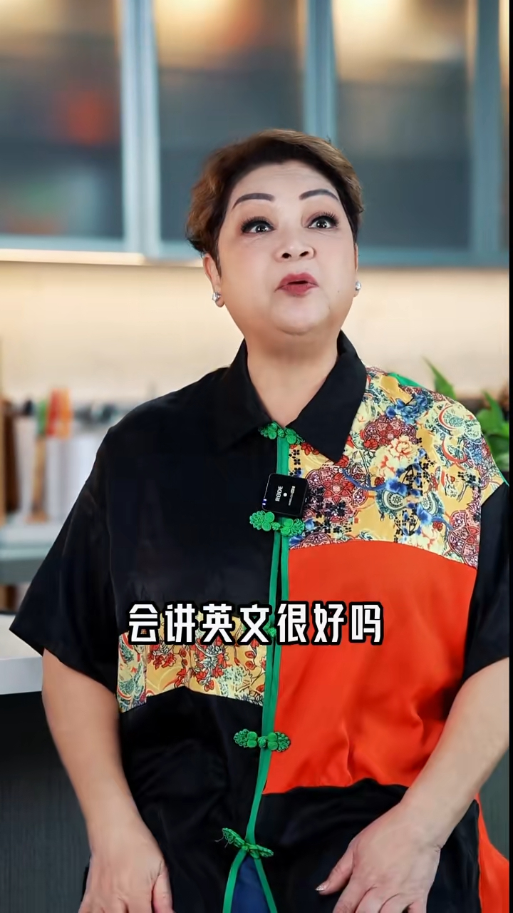 肥媽評(píng)論“國(guó)泰空姐涉歧視風(fēng)波” 肥媽評(píng)論“國(guó)泰空姐涉歧視風(fēng)波”