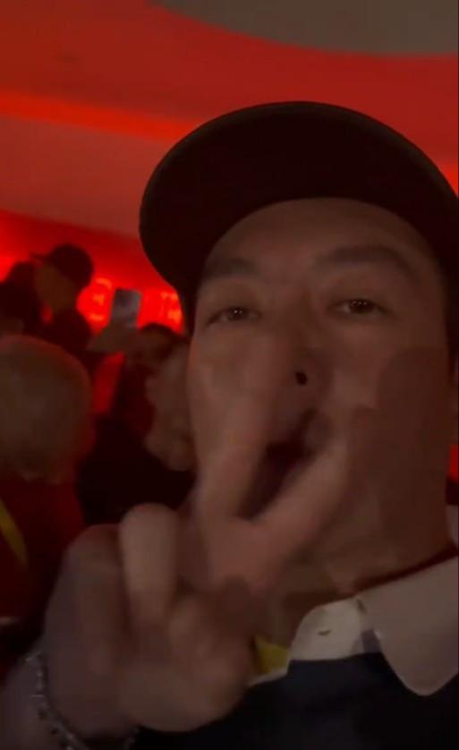 陳冠?，F(xiàn)身夜店