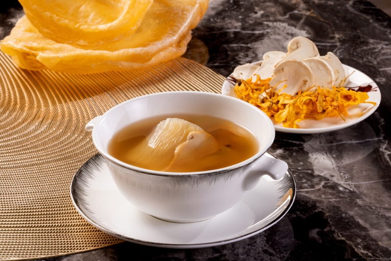 松茸螺片燉花膠