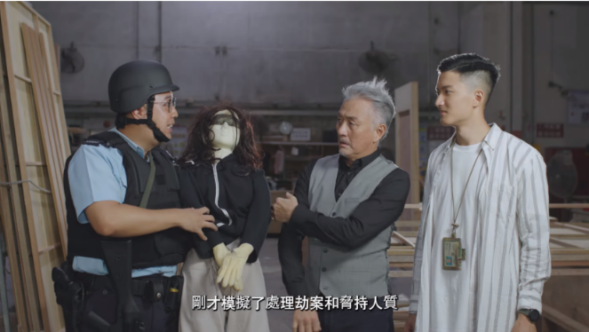 《警聲百二秒》 ? 第31集“沖鋒的伊人” 《警聲百二秒》 ? 第31集“沖鋒的伊人”