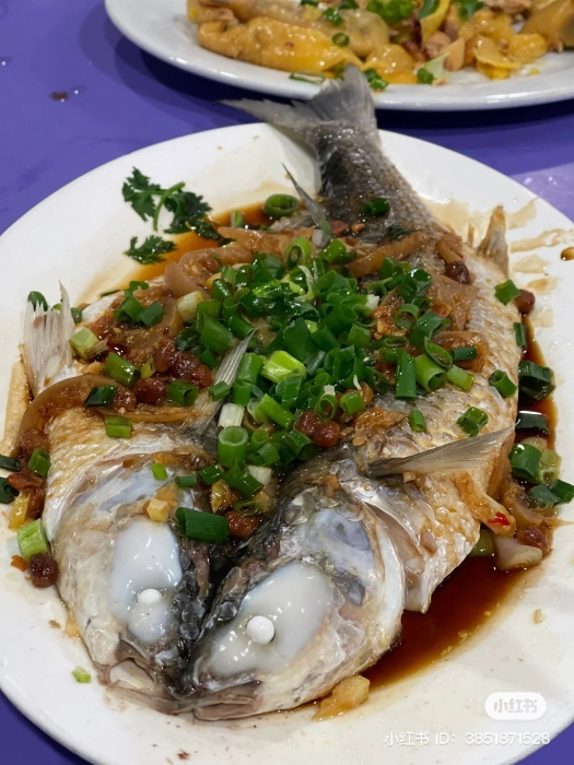 烏頭魚蒸得剛剛好，吃起來很滑