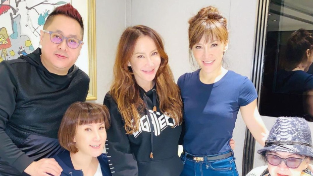 李玟生前與家人合照。