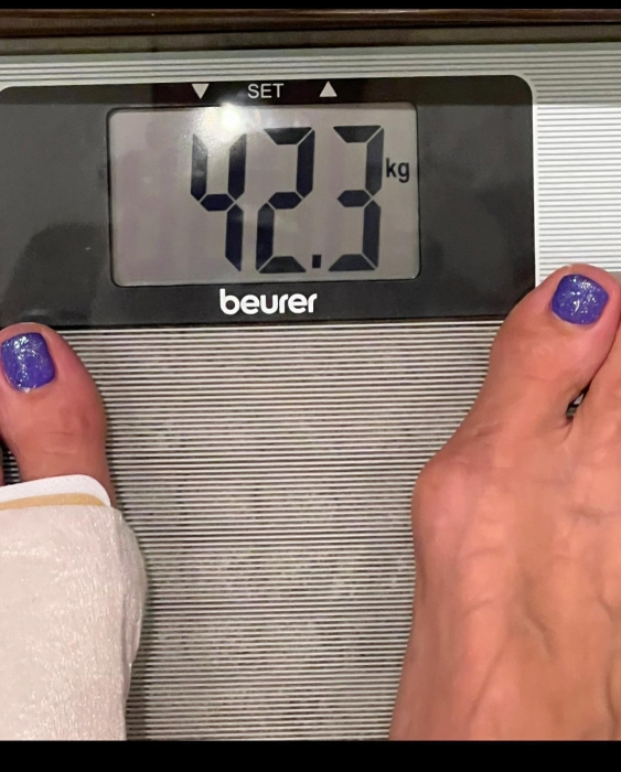 李玟曾自揭只有42.3公斤。