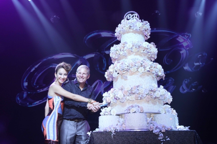 兩人結(jié)婚后，曾于邵氏影城舉辦婚后派對(duì)