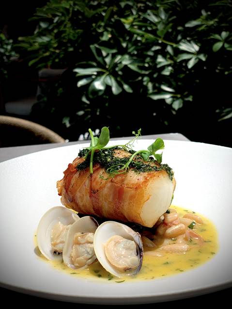 煙肉裹鱈魚。