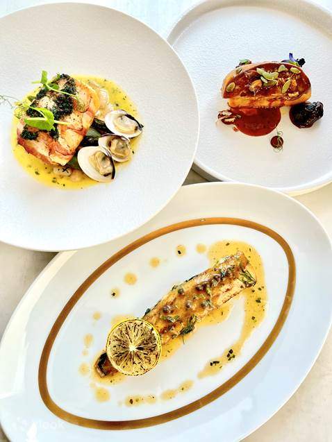 三道菜晚市海陸大餐。