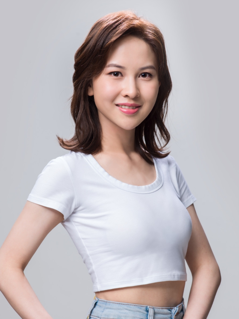 12號佳麗梁晶晶成功進入終極面試。