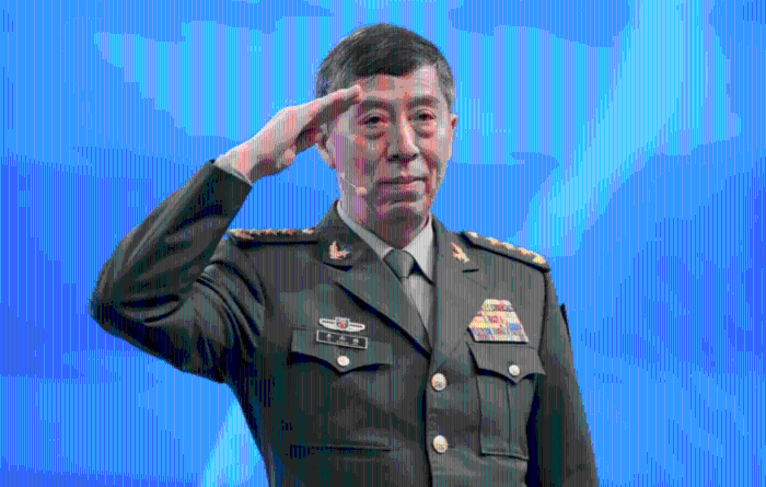 李尚福今次是應(yīng)俄羅斯國(guó)防部長(zhǎng)紹伊古、白俄羅斯國(guó)防部長(zhǎng)赫列寧的邀請(qǐng)，前往俄羅斯出席莫斯科國(guó)際安全會(huì)議，并訪問(wèn)白俄羅斯。