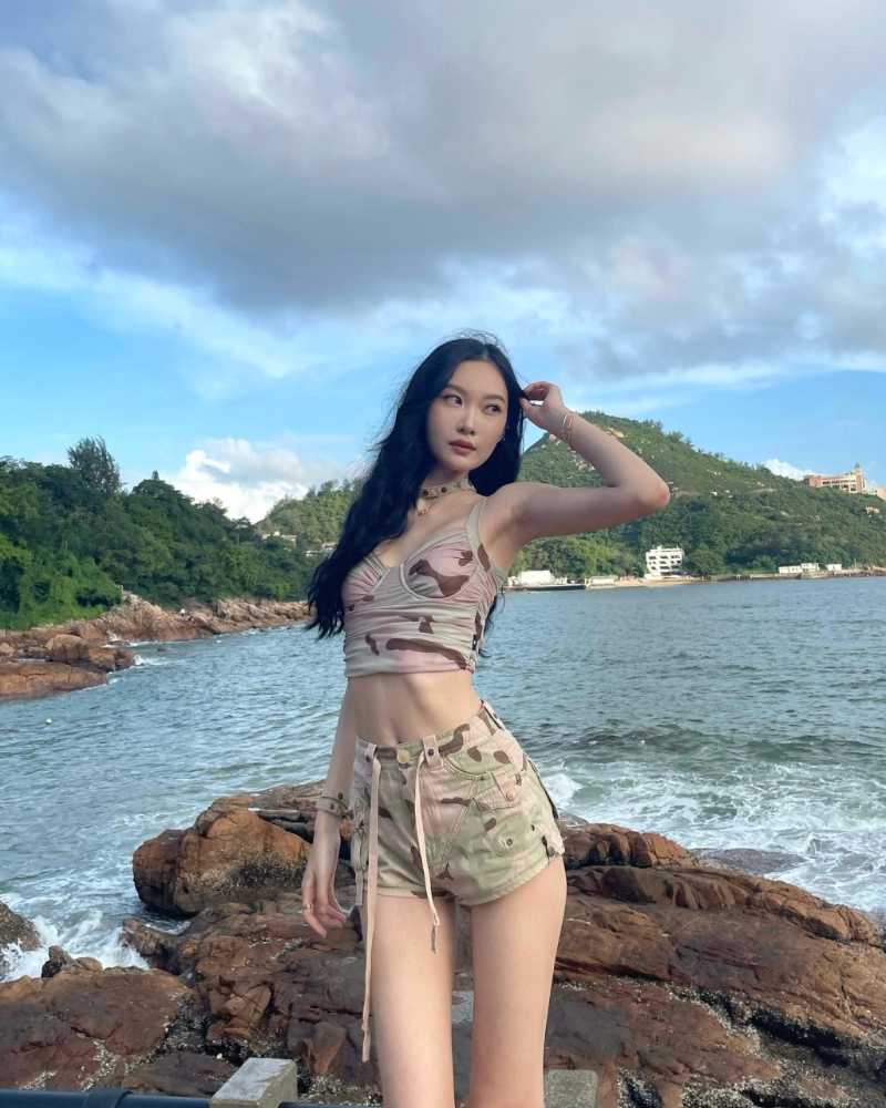 8號姜依寧與時下女生一樣，喜愛在社交平臺分享不少打卡照