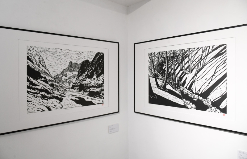 Cowrice的版畫(huà)作品，詮釋了從一道河流的伸延，連系了世界不同地域，也恍若勾畫(huà)過(guò)去、現(xiàn)在與未來(lái)。