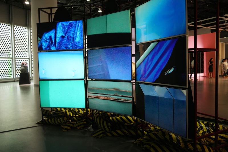 藝發(fā)局《南區(qū)旁注》 展覽，展出11 組本地藝術(shù)家的作品。 吳艷玲攝