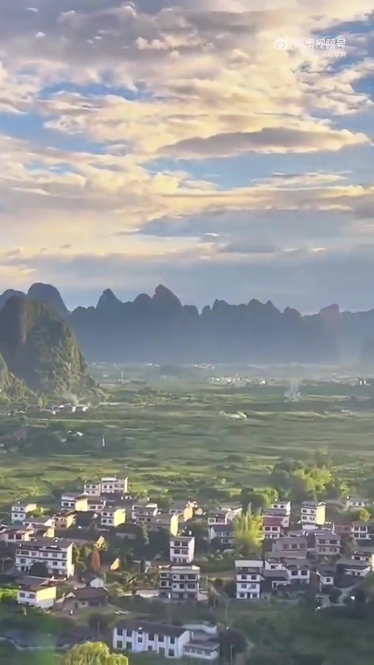 甲天下桂林山水俘虜了網(wǎng)民的心心眼。