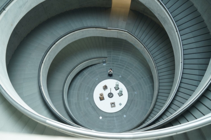 居高臨下，回旋樓梯又有另一番景致。圖：小紅書@水晶罐頭