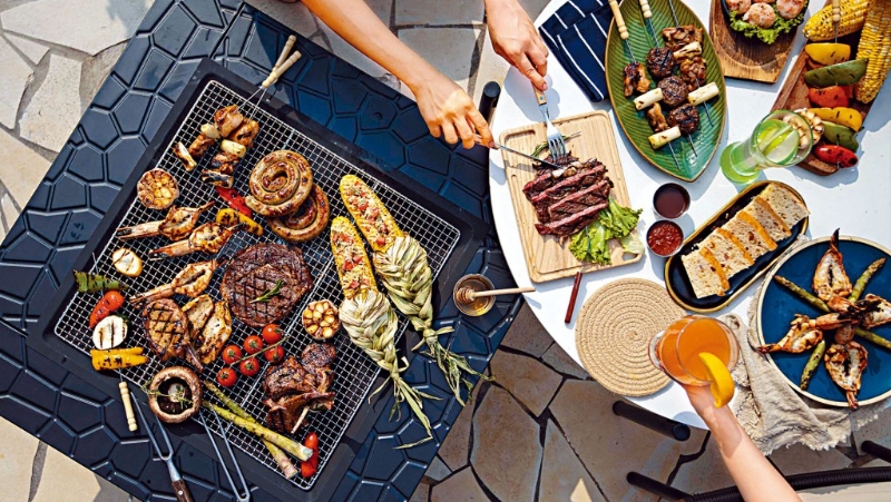 挪亞方舟Harvest Beachside Chill滋味燒烤美饌套餐4位，原價＄1,600、優(yōu)惠價＄1,388、9月29至30日優(yōu)惠價＄1,588，另免費獲贈8罐汽水。（N）