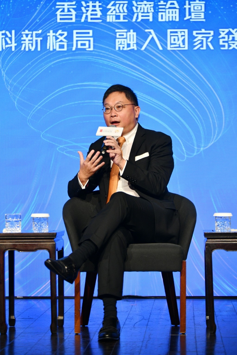 盧家培表示，在中國經(jīng)濟轉(zhuǎn)型發(fā)展中，物流服務(wù)將會承擔(dān)起如“血液般”的重要角色。