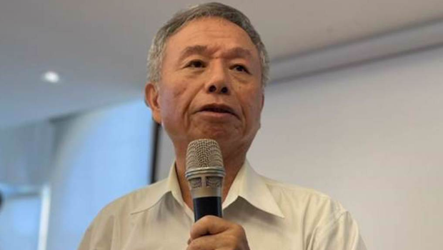 前衛(wèi)生署長(zhǎng)楊志良（圖）9日投書媒體，喊話“郭董，請(qǐng)你退選”。